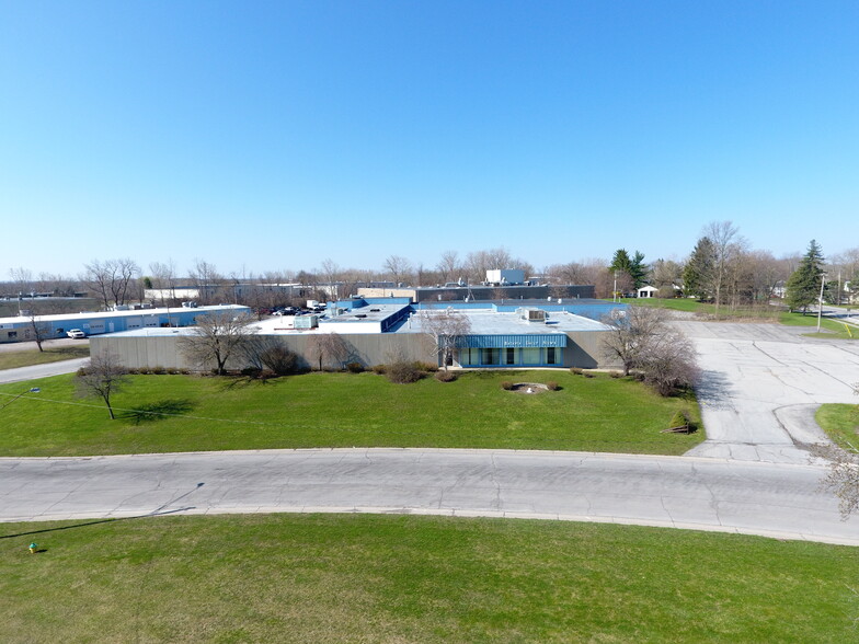 2 Apollo Dr, Batavia, NY for sale - Primary Photo - Image 1 of 1