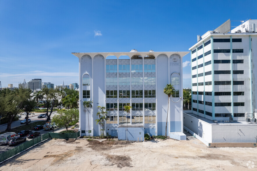 301 Arthur Godfrey Rd, Miami Beach, FL for rent - Building Photo - Image 3 of 6