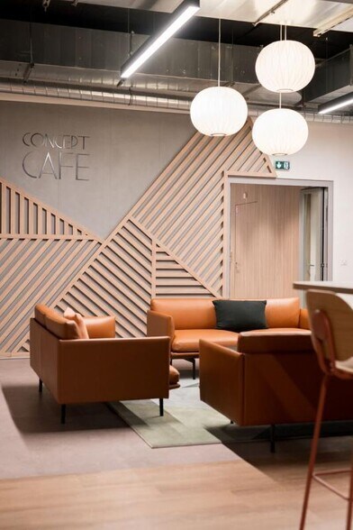 4-10 Rue Mozart, Clichy to rent - Building Photo - Image 3 of 8