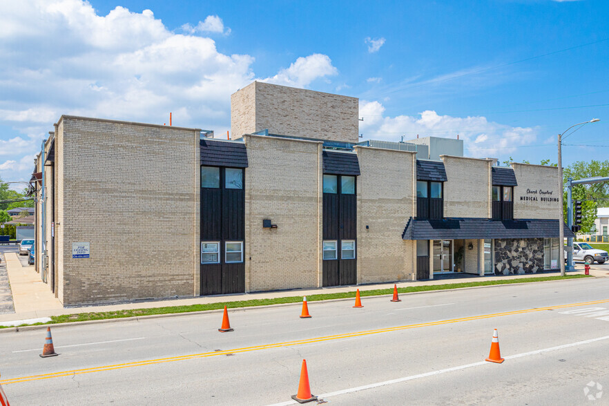 9150 Crawford Ave, Skokie, IL for rent - Building Photo - Image 1 of 3