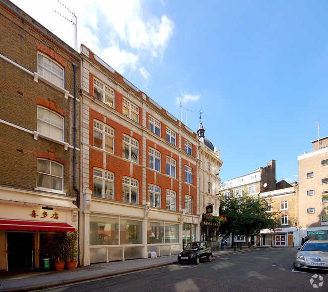 50-51 Wells St, London to rent - Building Photo - Image 2 of 16