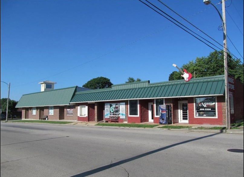 205-217 N Clark St, Sullivan, MO for sale - Building Photo - Image 1 of 1