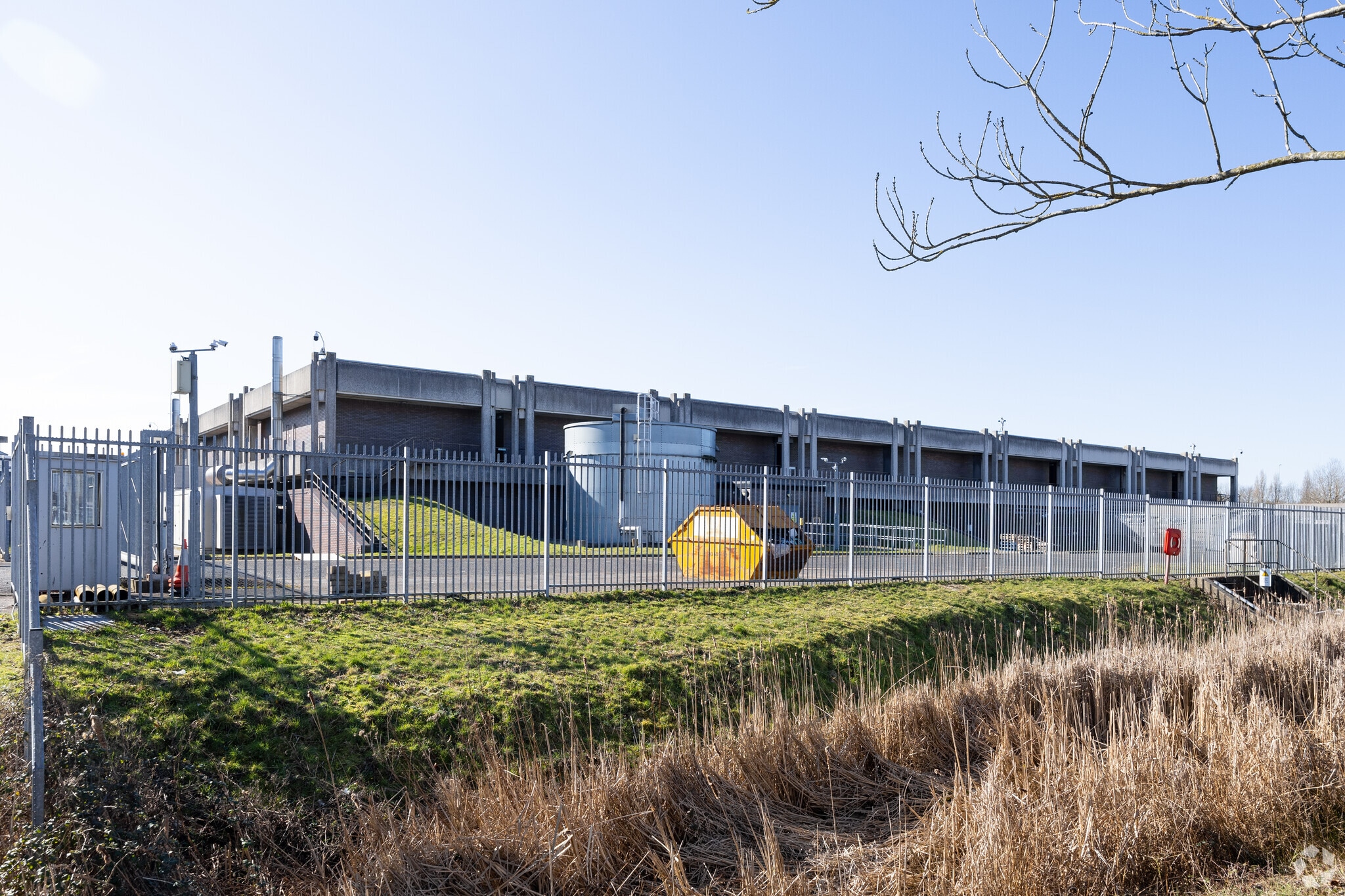 Western Rd, Portsmouth to rent Primary Photo- Image 1 of 2