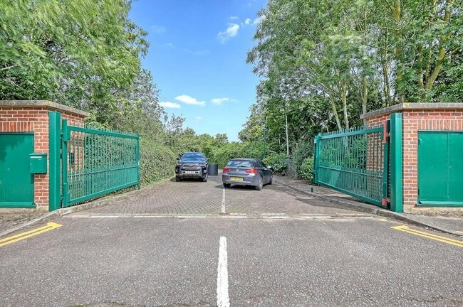 More details for 265 The Ridgeway, Harrow - Office to Rent