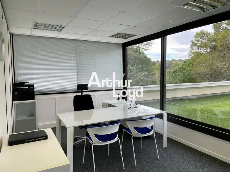 Office in Valbonne to rent - Building Photo - Image 3 of 4