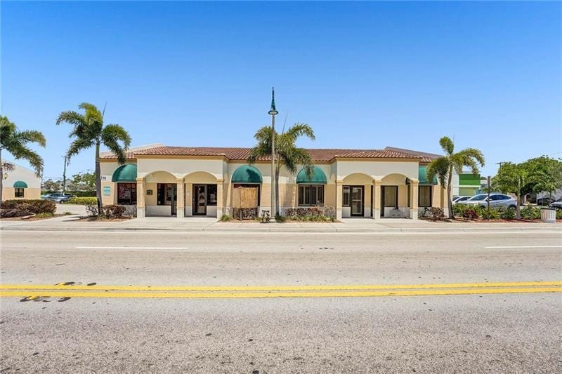 318 S Dixie Hwy, Lake Worth, FL to rent Building Photo- Image 1 of 11