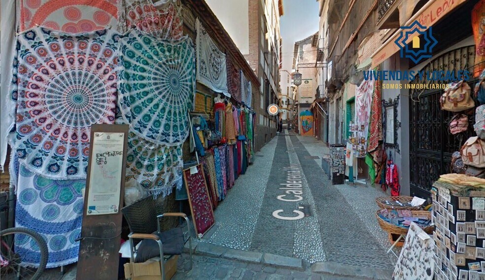 Retail in Granada, Granada to rent - Building Photo - Image 3 of 4