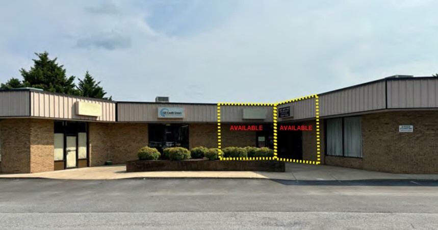 2300 Wards Rd, Lynchburg, VA for rent - Building Photo - Image 1 of 2