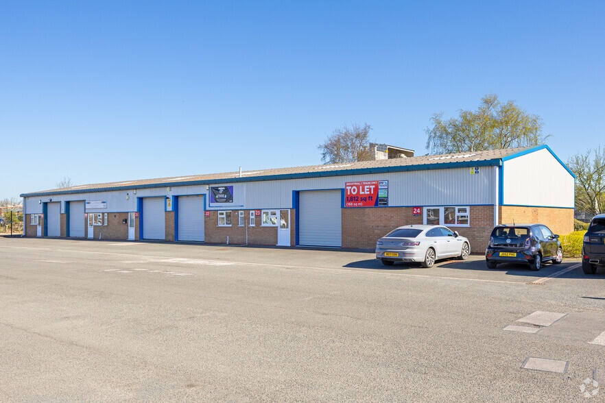 Auster Rd, York to rent - Primary Photo - Image 1 of 3