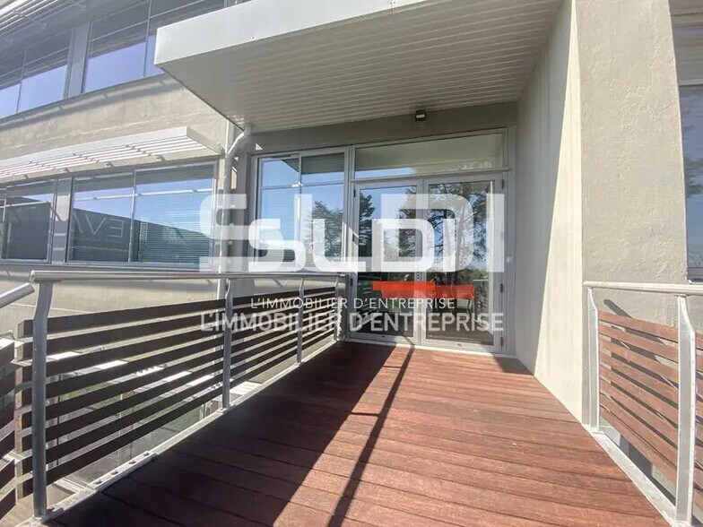 466 Rue Des Mercières, Rillieux-la-Pape to rent - Building Photo - Image 3 of 6