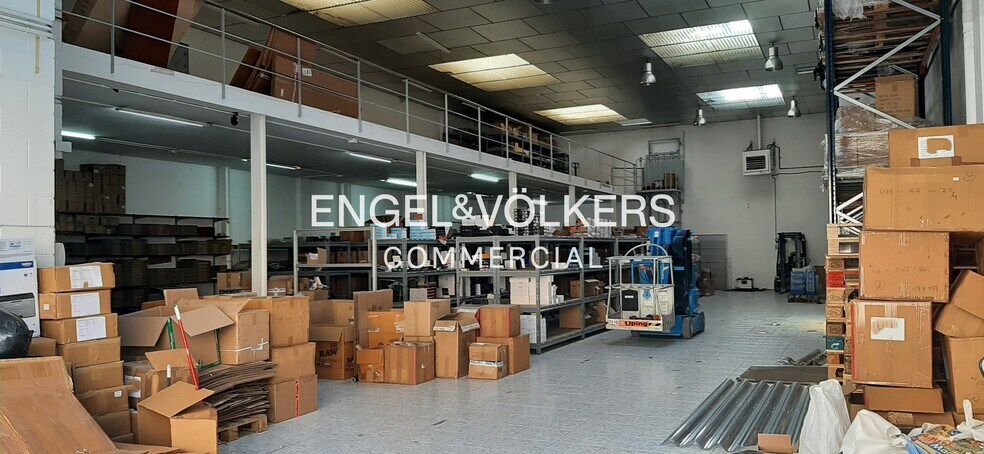 Industrial in Castellar del Vallès, Barcelona for sale - Interior Photo - Image 1 of 9