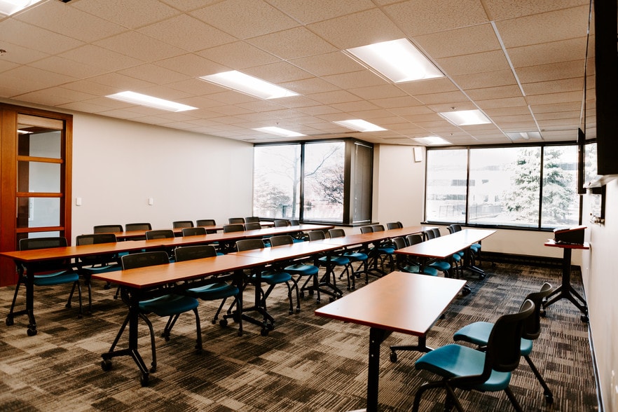 115 S 84th St, Milwaukee, WI to rent - Interior Photo - Image 3 of 17