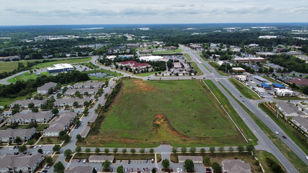 311 George W Liles Pky NW, Concord, NC for rent - Building Photo - Image 3 of 5