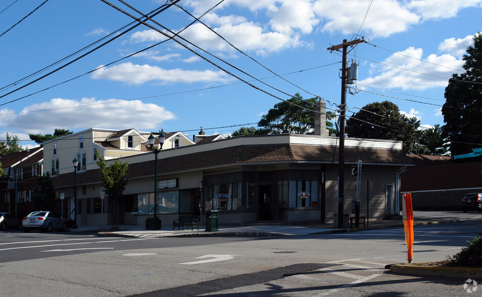 24-34 W Pleasant Ave, Maywood, NJ for sale - Primary Photo - Image 1 of 1