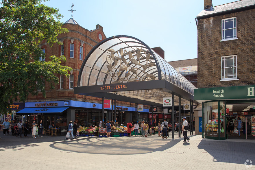 High St, Hounslow for sale - Building Photo - Image 1 of 1