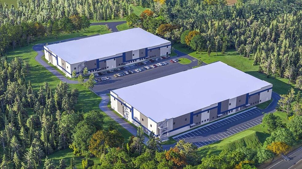 768 Daniel Webster Hwy, Merrimack, NH to rent - Building Photo - Image 1 of 5