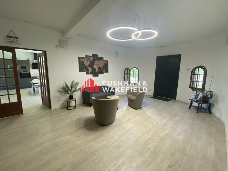 Light Industrial in Portet-sur-Garonne for sale - Interior Photo - Image 2 of 9