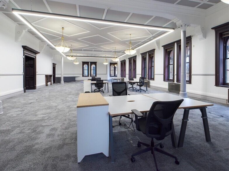 81-83 King St, Manchester to rent - Interior Photo - Image 3 of 11