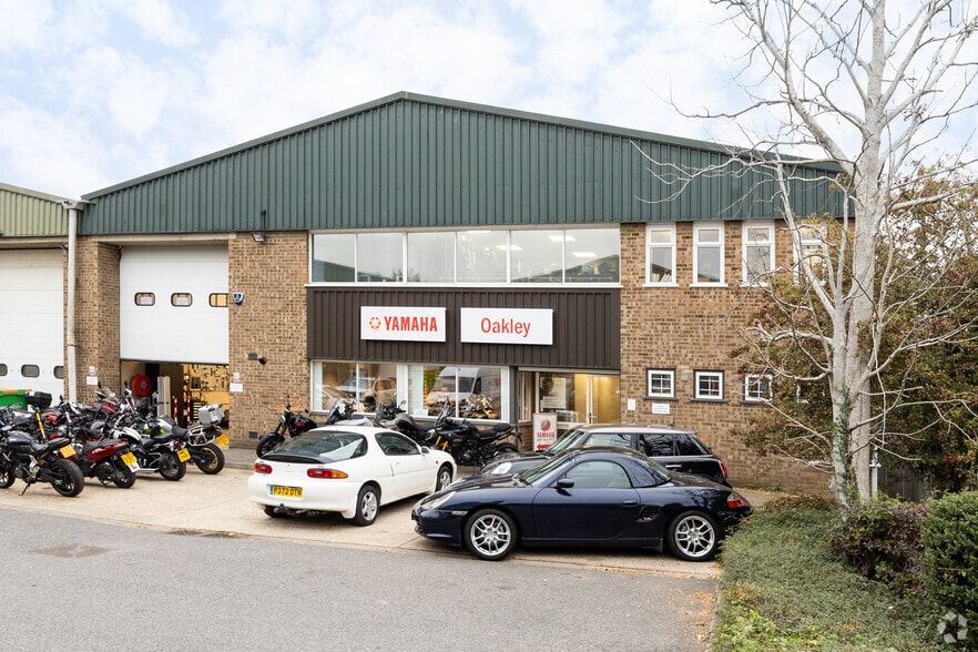 Bircholt Rd, Maidstone to rent - Building Photo - Image 2 of 3