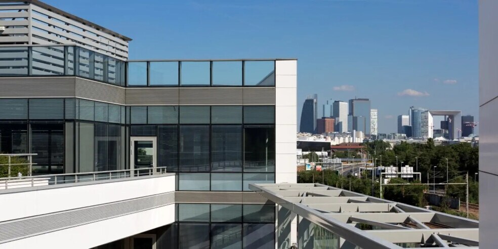 Office in Nanterre to rent - Building Photo - Image 2 of 14