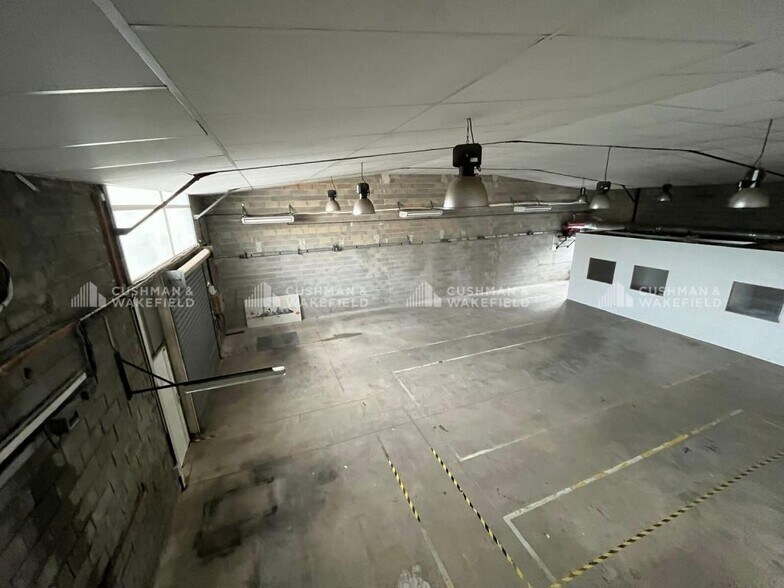 Light Industrial in La Seyne Sur Mer for sale - Interior Photo - Image 3 of 9