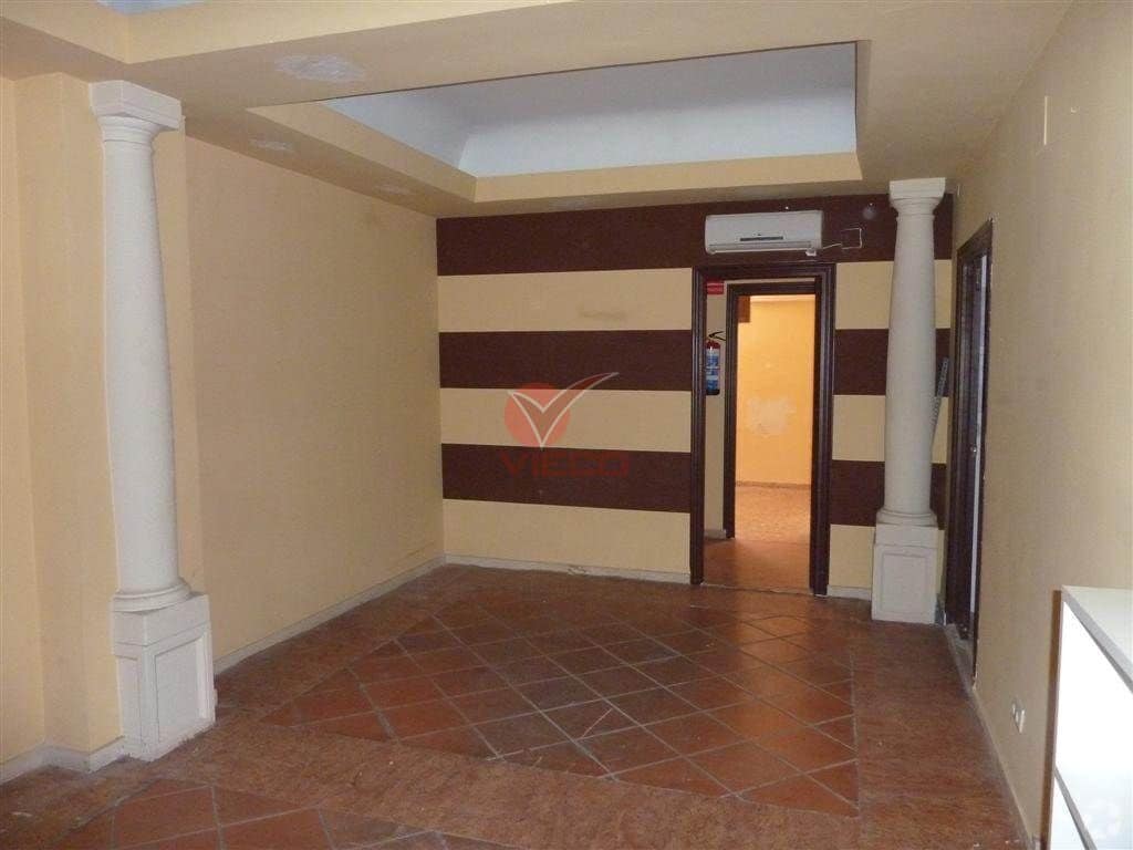 Retail in Cuenca, Cuenca to rent Interior Photo- Image 1 of 2