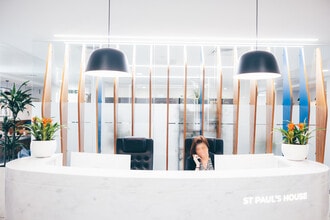 23 Park Sq S, Leeds to rent Building Photo- Image 2 of 13