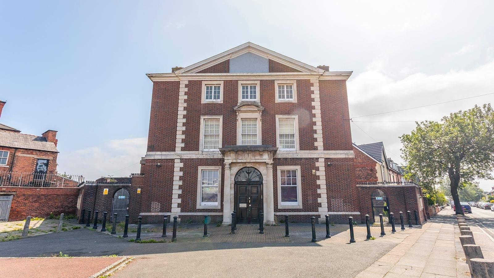 2 Longmoor Ln, Liverpool for sale Primary Photo- Image 1 of 2