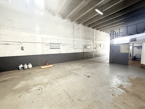 6405-6447 NW 82nd Ave, Miami, FL to rent Interior Photo- Image 1 of 3