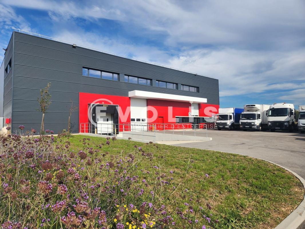 Industrial in Heyrieux to rent Building Photo- Image 1 of 28