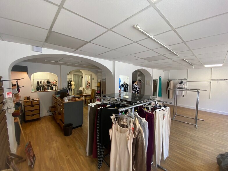 59 High Street, Fordingbridge for sale - Building Photo - Image 2 of 3