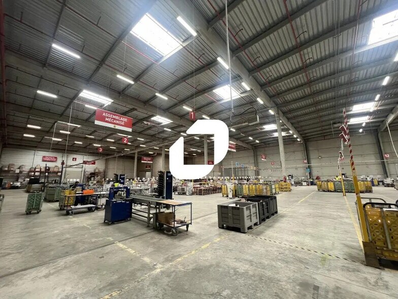 71 Avenue Joseph Bodin De Boismortier, Roissy-en-Brie to rent - Interior Photo - Image 2 of 8