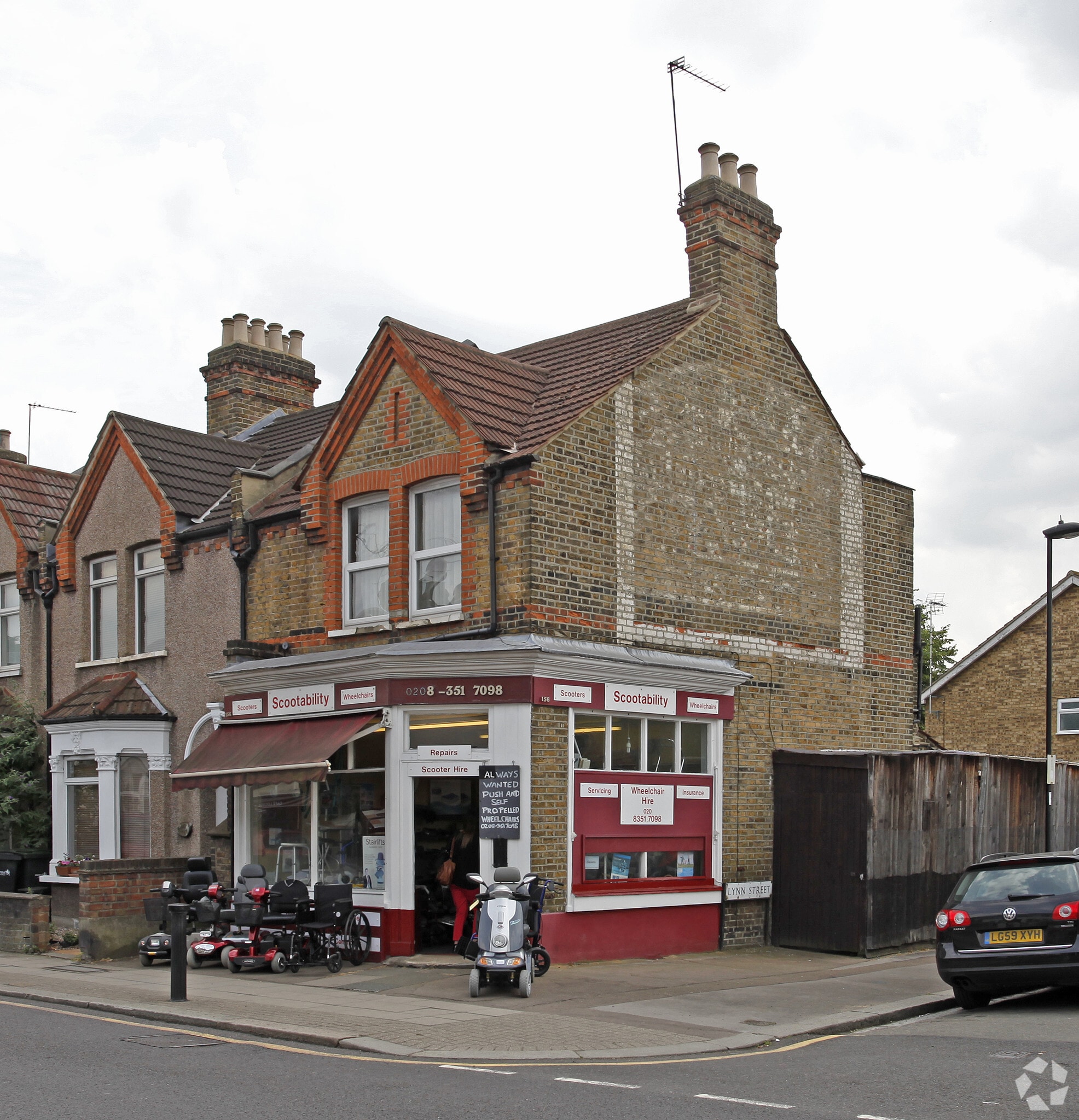 156 Lancaster Rd, Enfield for sale Primary Photo- Image 1 of 1