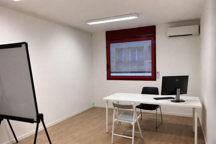 Office in Lyon to rent - Interior Photo - Image 2 of 5