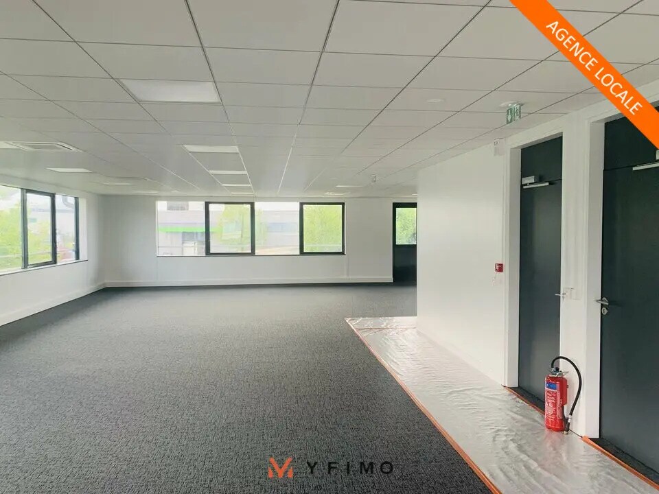 Location Bureaux 1 243 m² - Photo 1