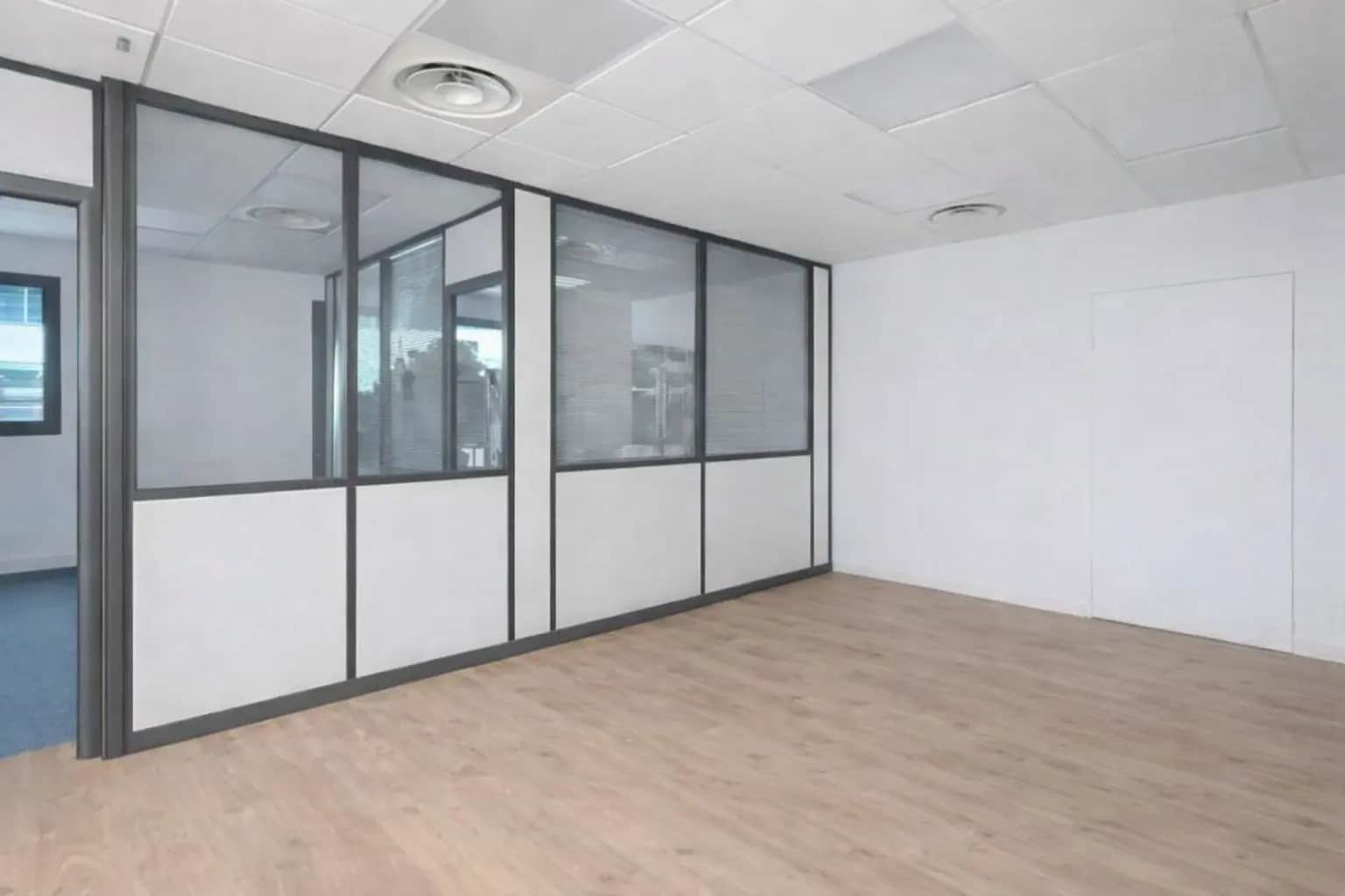 Office in Paris for sale Interior Photo- Image 1 of 2