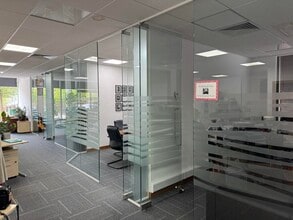 335 South Row, Milton Keynes to rent Interior Photo- Image 2 of 5