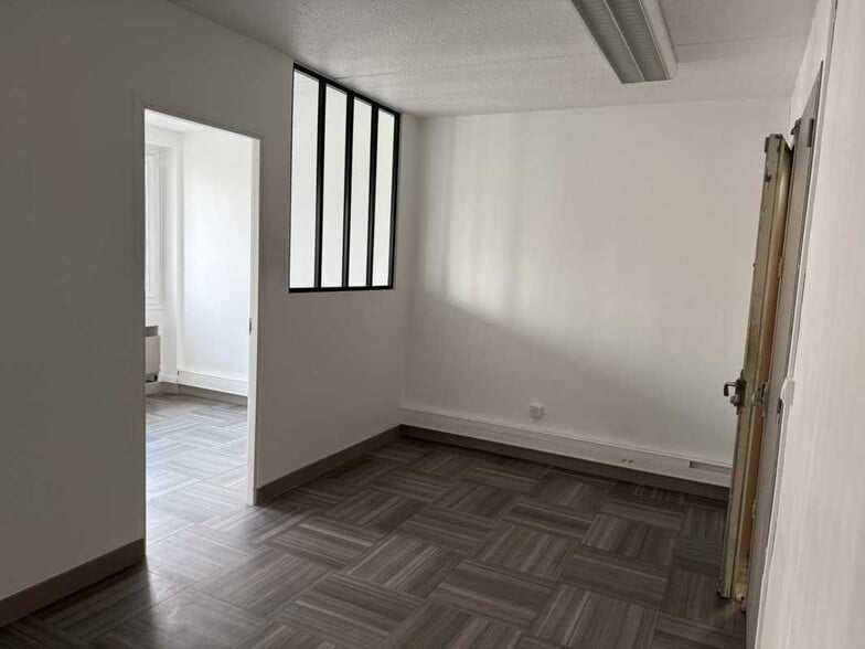 Office in Créteil to rent - Interior Photo - Image 3 of 20
