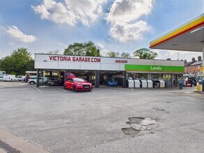 1 Newport Rd, Whitchurch to rent Building Photo- Image 1 of 5