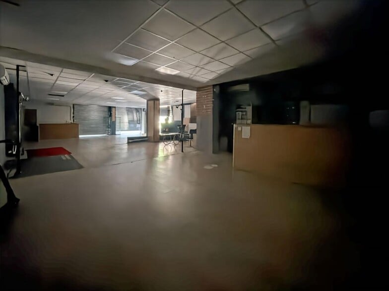 Office in Marseille to rent - Interior Photo - Image 3 of 9
