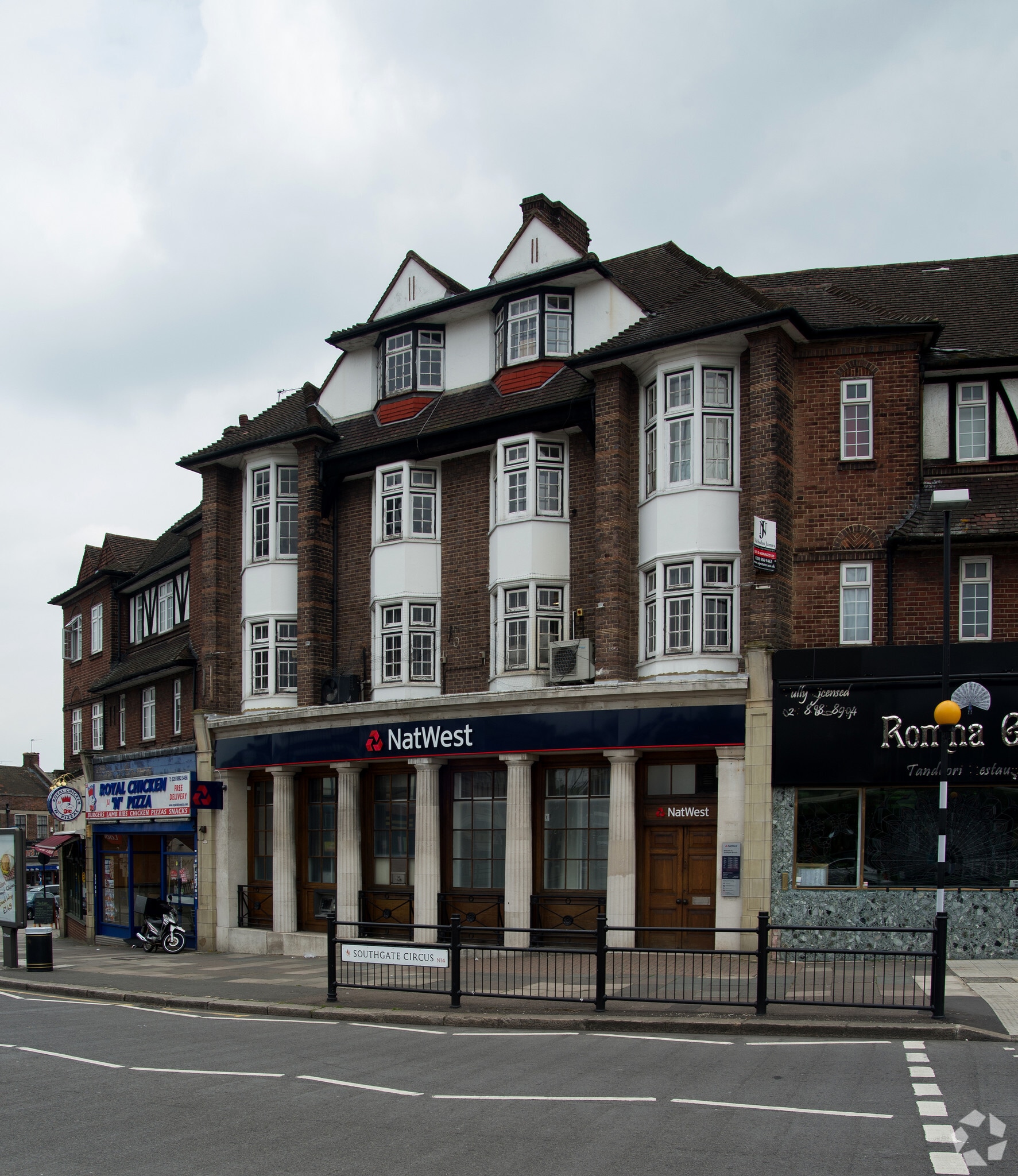 11-12 The Broadway, London for sale Primary Photo- Image 1 of 1