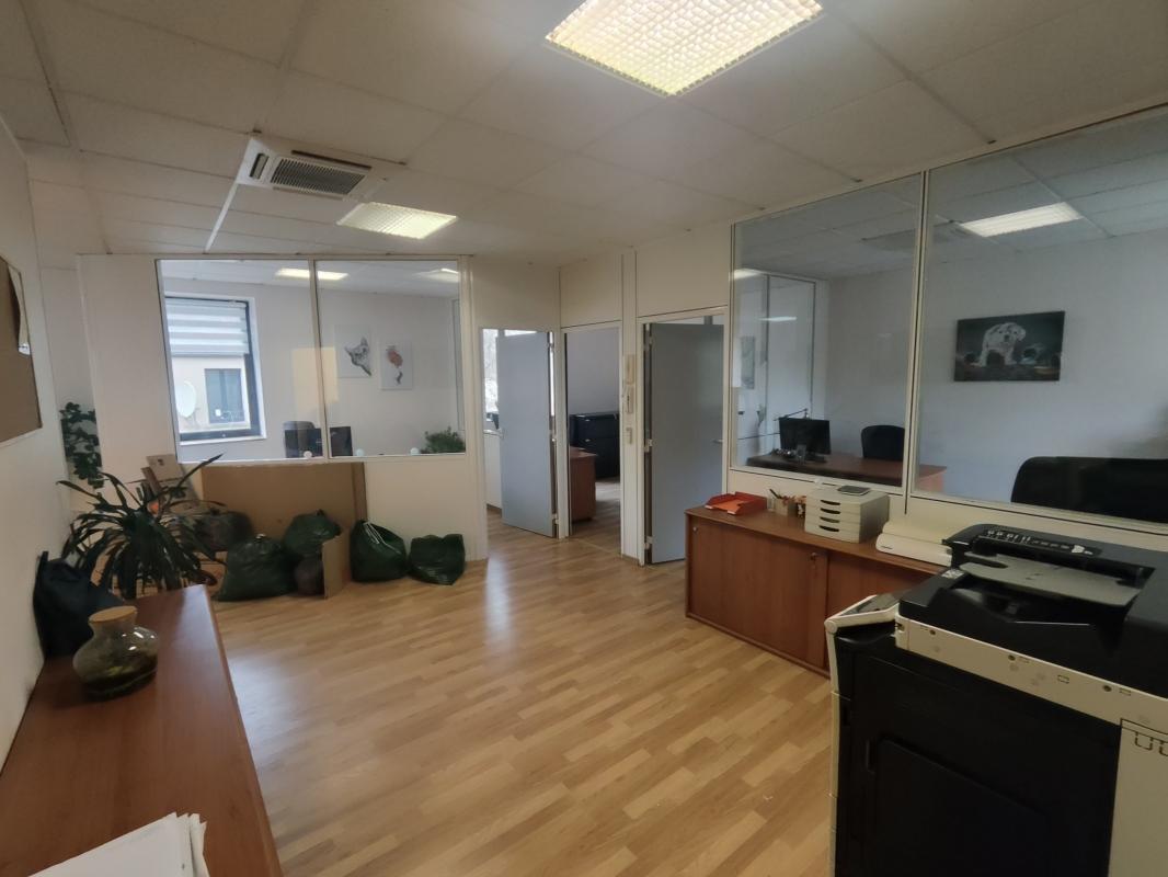19 Avenue Des Indes, Les Ulis for sale Building Photo- Image 1 of 10