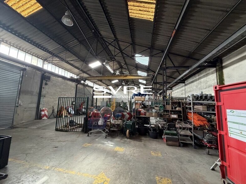 Light Industrial in Marseille to rent - Building Photo - Image 2 of 12