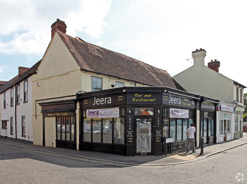 1A The Sq, Bagshot for sale - Primary Photo - Image 1 of 2