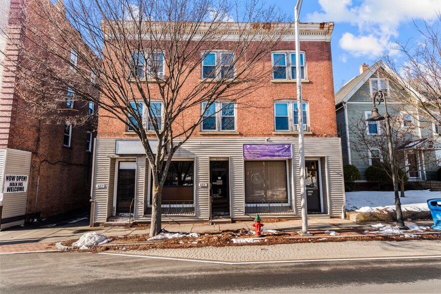 411-431 N Main St, Bristol, CT to rent - Building Photo - Image 2 of 13