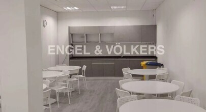 Office in L'Hospitalet de Llobregat, Barcelona to rent Interior Photo- Image 2 of 4