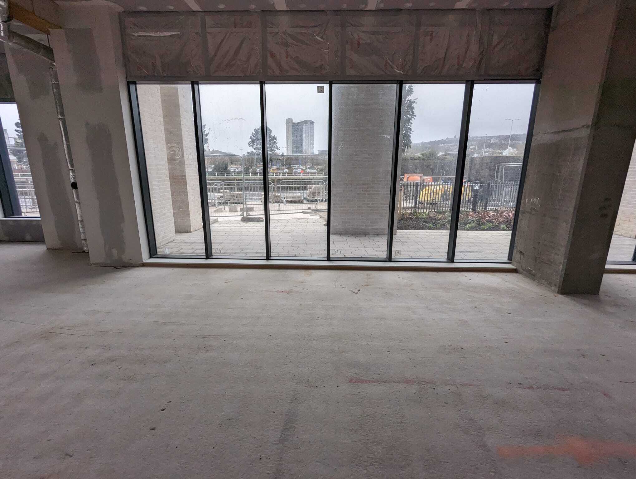 2 Kings Rd, Swansea to rent Interior Photo- Image 1 of 3