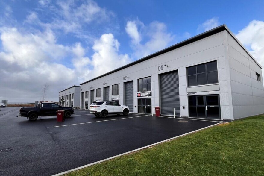 De Havilland Rd, Whimple to rent - Building Photo - Image 2 of 5
