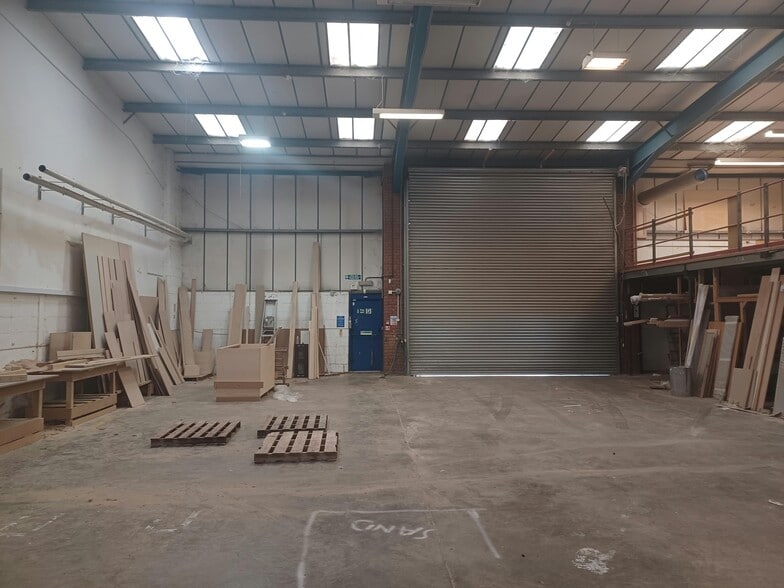 Bone Ln, Newbury to rent - Building Photo - Image 3 of 8