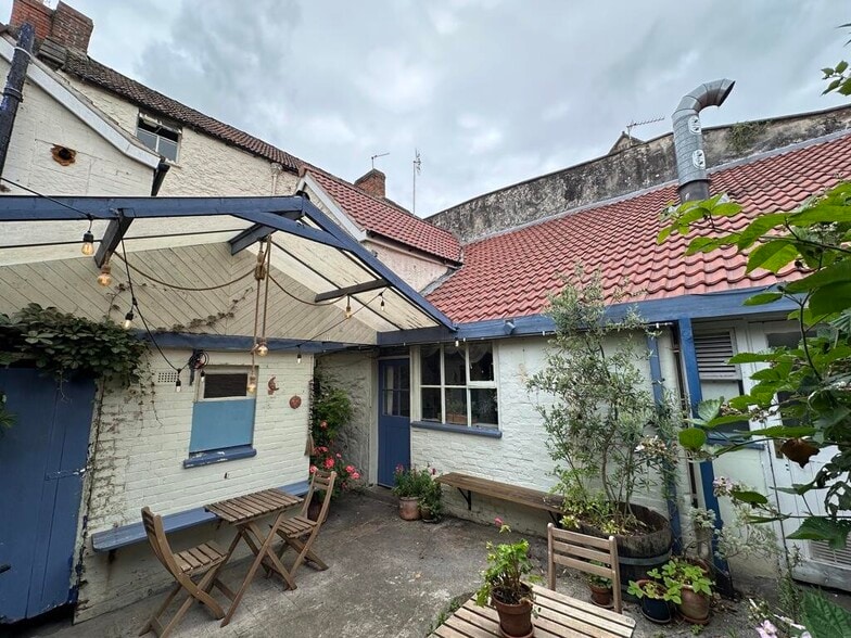 20 Union St, Wells to rent - Building Photo - Image 2 of 2